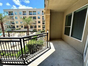 2111 Westheimer Rd in Houston, TX - Building Photo - Building Photo