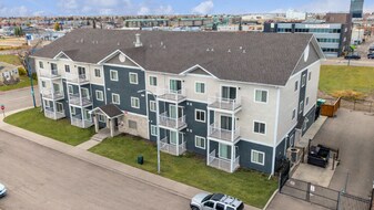 10004-1097A 97A St in Grande Prairie, AB - Building Photo