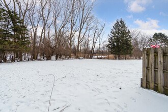 Heather Lane Townhomes in Alma, MI - Building Photo - Building Photo