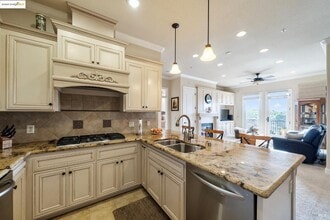 1246 Sonata Dr in Vallejo, CA - Building Photo - Building Photo