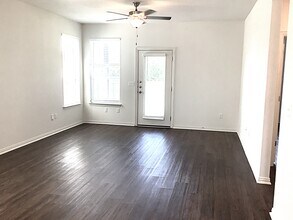 469 Pebble Bend in New Braunfels, TX - Building Photo - Building Photo