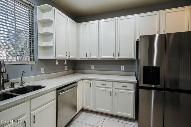 207 W Mountain Sage Dr in Phoenix, AZ - Foto de edificio - Building Photo