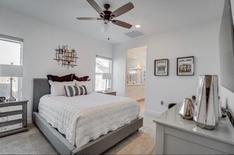 287 Huntington Ave in Madera, CA - Building Photo - Building Photo