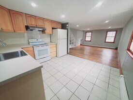 17 Linden St, Unit 2 in Norwalk, CT - Building Photo