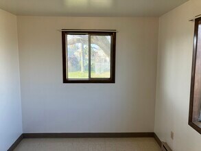 1203 Larson Blvd in Moses Lake, WA - Building Photo - Building Photo