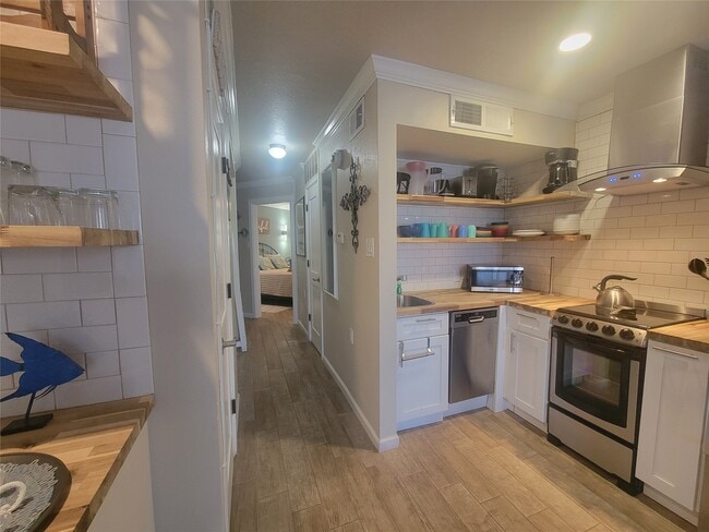 property at 6300 Seawall Blvd