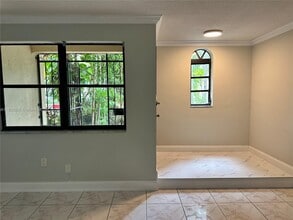 1607 NE 105th St in Miami Shores, FL - Building Photo - Building Photo
