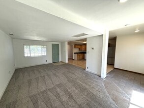 1328 Bruce St in Chico, CA - Building Photo - Building Photo