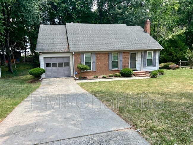 10504 Grassy Plain Ct in Charlotte, NC - Building Photo - Building Photo
