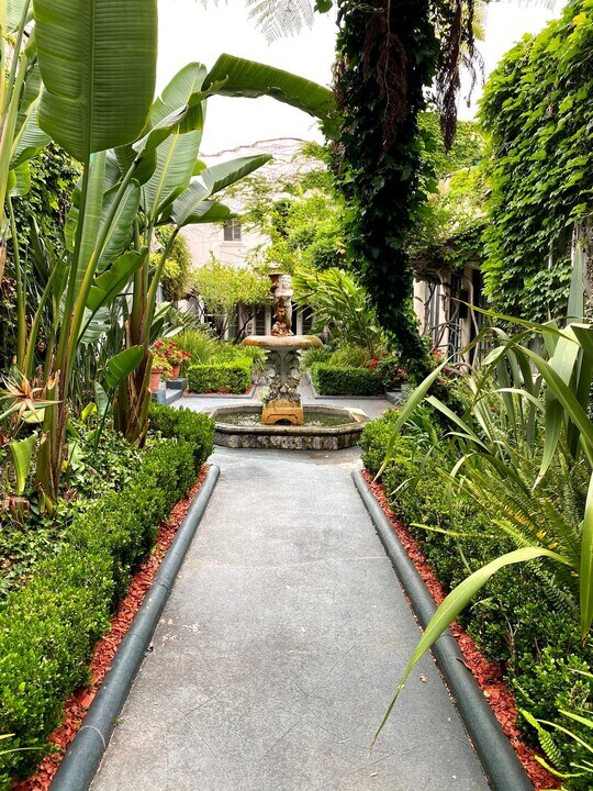 1002-1012 1/2 N. Sweetzer Ave. in Los Angeles, CA - Building Photo