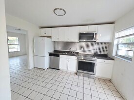 250 NE 51st St in Fort Lauderdale, FL - Building Photo