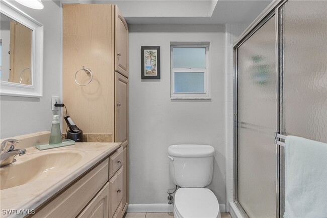 property at 5549 Hamlet Ln