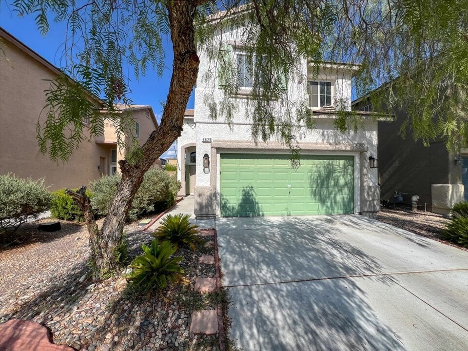 9629 N Fast Elk St in Las Vegas, NV - Building Photo