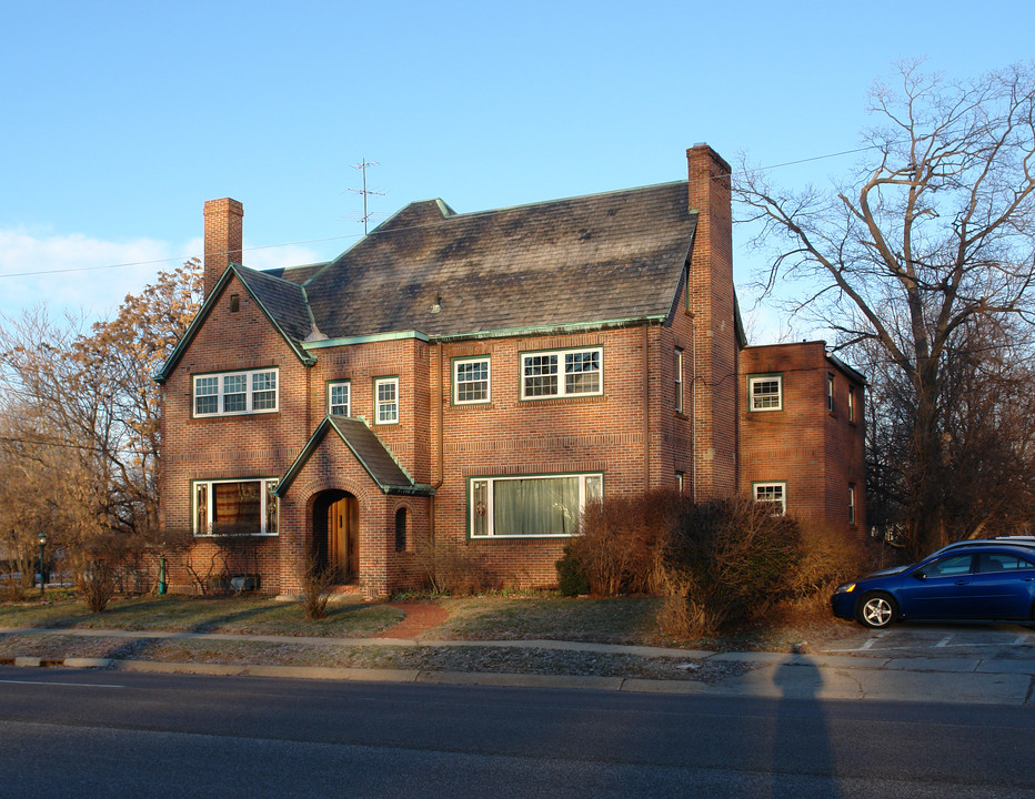 314 W Fifth St in Flint, MI - Foto de edificio