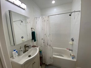 39 Cross St, Unit 1 in Somerville, MA - Building Photo - Building Photo
