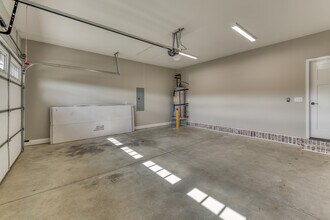 325 Monroe Dr in Bristol, TN - Building Photo - Building Photo