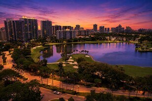 3675 N Country Club Dr, Unit 1903 in Aventura, FL - Building Photo