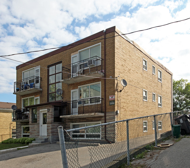 561 Birchmount Rd in Toronto, ON - Building Photo - Primary Photo