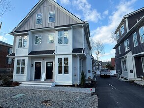 49 Chase St in Newton, MA - Foto de edificio - Building Photo