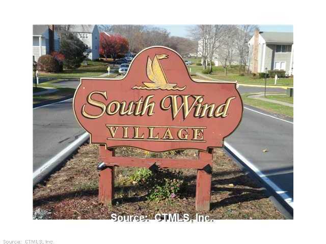 46 Carriage Dr, Unit 46 in Milford, CT - Building Photo