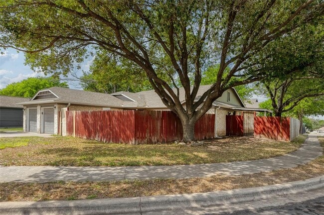 11912 Sunhillow Bend in Austin, TX - Building Photo - Building Photo