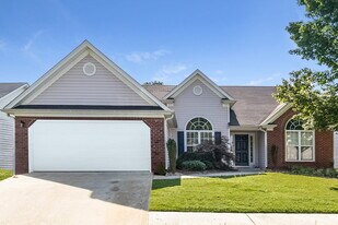 31 Alessie Park Ln in Newnan, GA - Building Photo