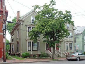 13 Dow St in Portland, ME - Building Photo - Building Photo