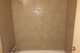 443 E 84th St in Los Angeles, CA - Building Photo - Building Photo