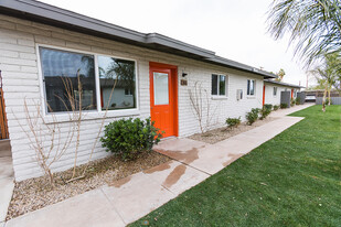 Modern Ridge in Phoenix, AZ - Foto de edificio - Building Photo