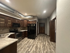 128 S Santa Fe Ave in Salina, KS - Building Photo - Building Photo