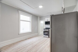 32 Mackay Av in London, ON - Building Photo - Building Photo