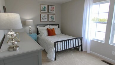 376 Ludgate Mnr in Falling Waters, WV - Building Photo - Building Photo