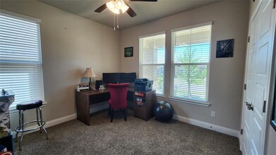 2221 Redwing Dr in Denton, TX - Building Photo - Building Photo