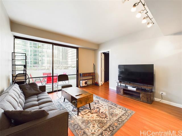 property at 225 Queen St