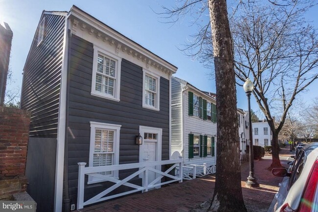 property at 3522 P St NW