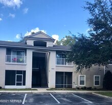 6069 Maggies Cir in Jacksonville, FL - Building Photo