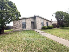 5217 Aberdean Trail in Grand Prairie, TX - Building Photo - Building Photo