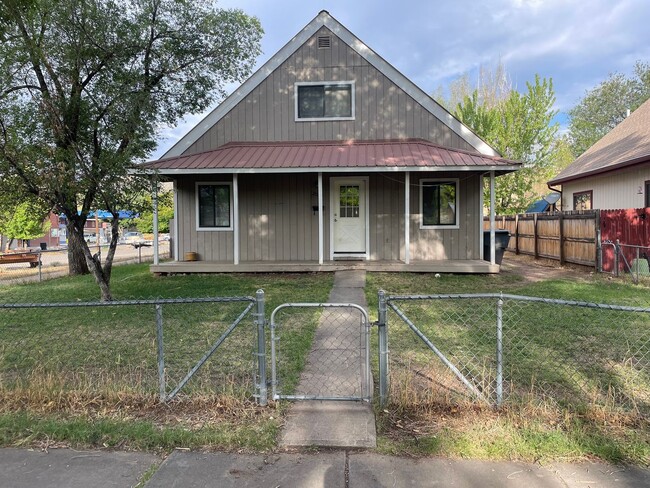 property at 2001 E 2nd Ave