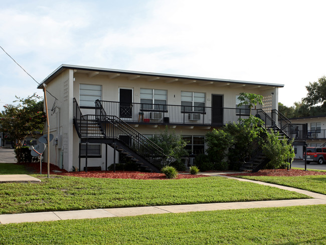 Sommerset Arms Apartments in Orlando, FL - Building Photo - Building Photo