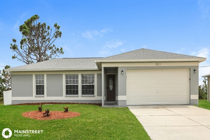 5311 Levy Ln in Port Charlotte, FL - Building Photo