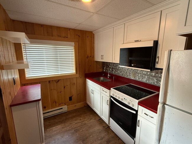 311 Kearsarge Rd in Conway, NH - Building Photo - Building Photo