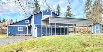 13612 36th Pl W in Lynnwood, WA - Building Photo