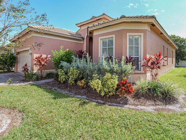 5602 Sunberry Cir in Fort Pierce, FL - Foto de edificio - Building Photo