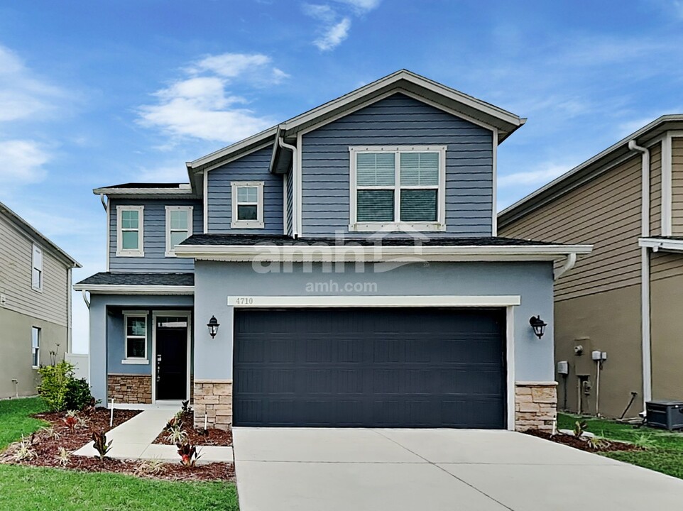 4710 Reisswood Loop in Palmetto, FL - Building Photo