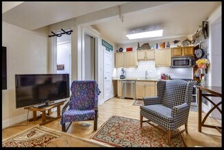 821 Randolph St NW-Unit -3 in Washington, DC - Foto de edificio - Building Photo