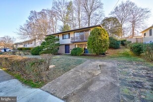 13701 Arctic Ave in Rockville, MD - Building Photo