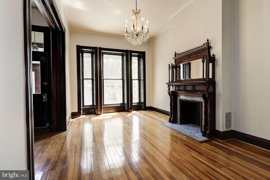 1224 N Calvert St in Baltimore, MD - Building Photo