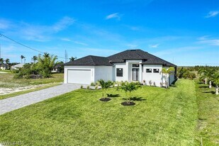 1430 NW 41st Pl in Cape Coral, FL - Building Photo