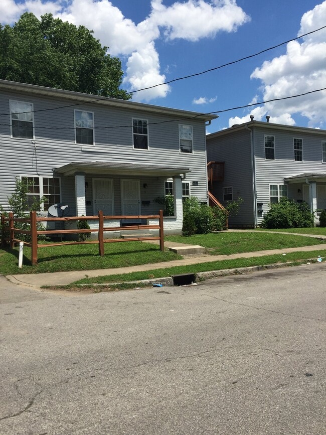 705 M St