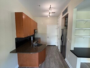 525 E 6th St in Charlotte, NC - Building Photo - Building Photo